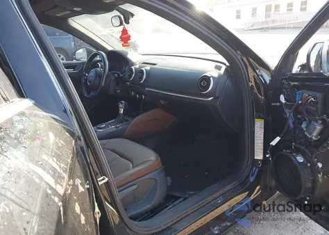 2015 Audi A3 1.8T Premium z USA, uszkodzony, nr VIN WAUACGFF2F1071071